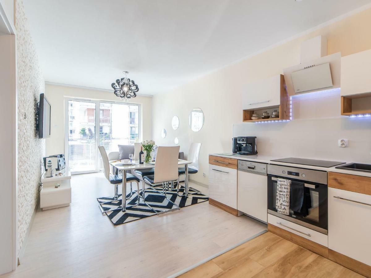 Color Apartments Apartament Black & White Kolobrzeg Ngoại thất bức ảnh