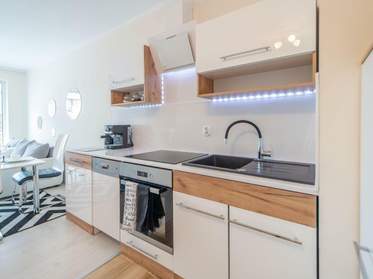 Color Apartments Apartament Black & White Kolobrzeg Ngoại thất bức ảnh