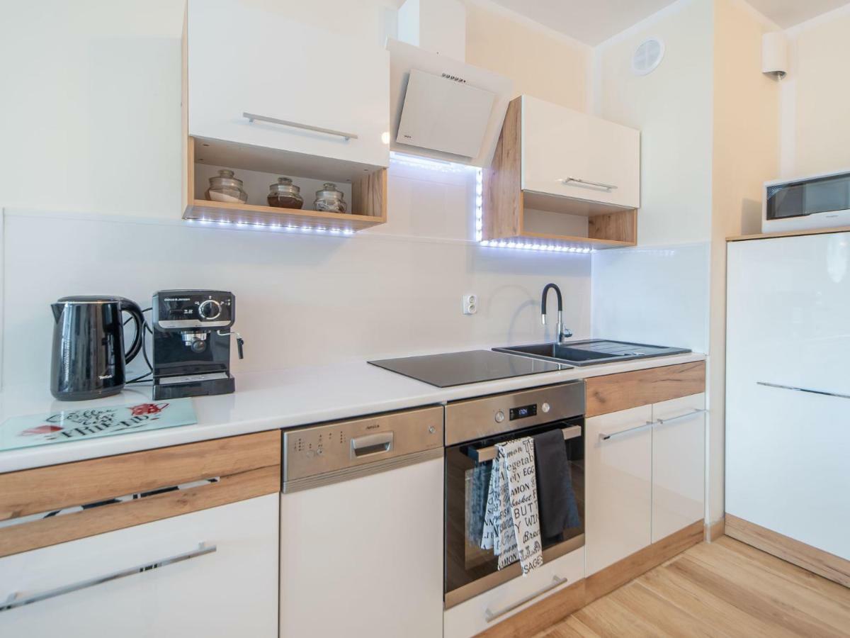 Color Apartments Apartament Black & White Kolobrzeg Ngoại thất bức ảnh