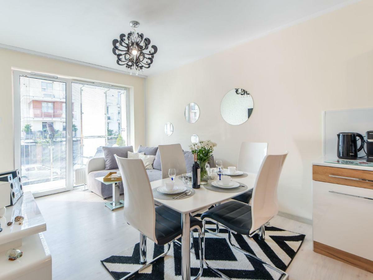Color Apartments Apartament Black & White Kolobrzeg Ngoại thất bức ảnh